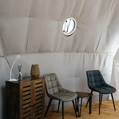 Glamping Louka * Praga