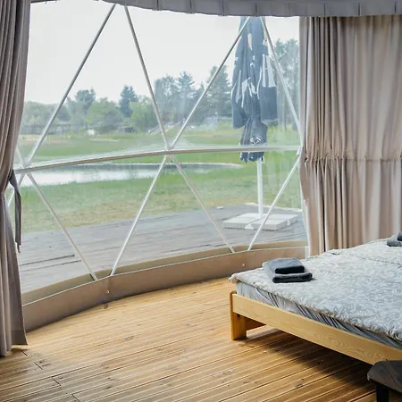 Glamping Louka * براغ