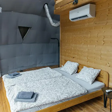 Tente de luxe Glamping Louka *