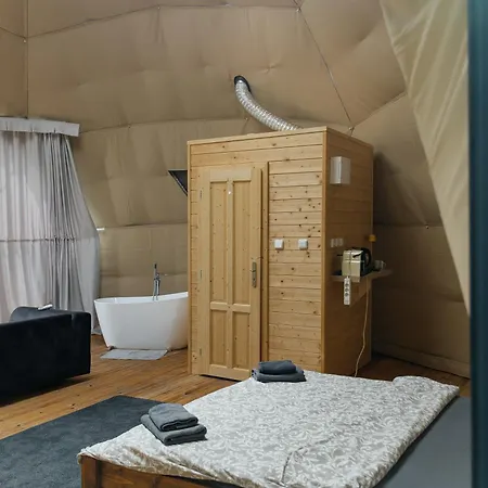 خيمة فخمة Glamping Louka براغ