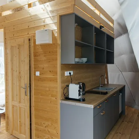 Glamping Louka 豪华帐篷 布拉格